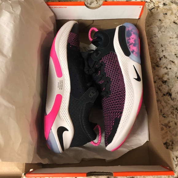 Nike Joyride Run Flyknit Shoes - Picture 7 of 7